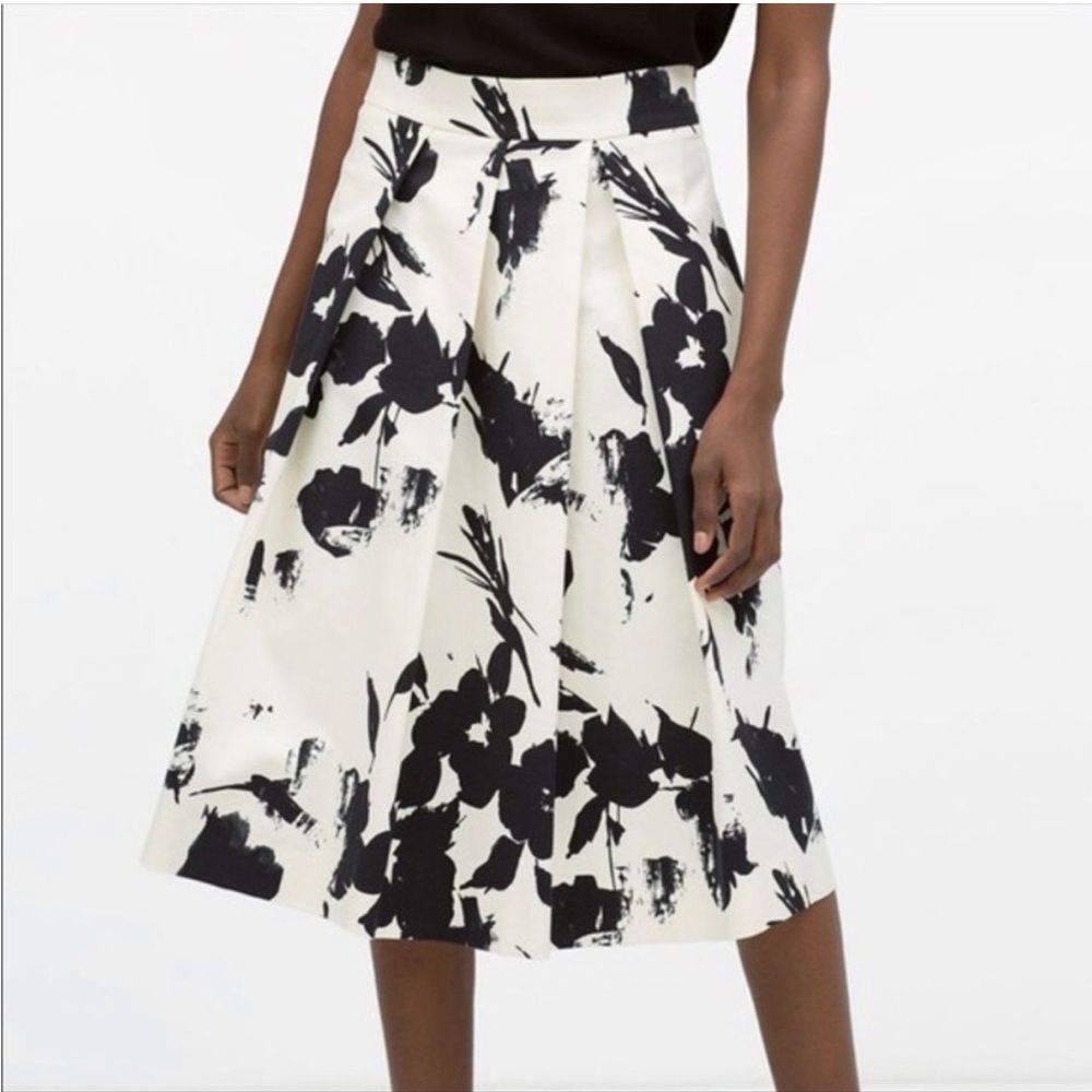 Zara Structured Floral A-Line Midi Skirt
